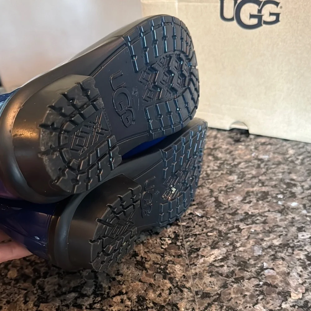 UGG Glossy Blue Waterproof Boots EUC 8-8.5